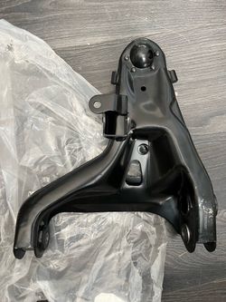 S10/Blazer Gmc 4x4 Passenger Lower control arm