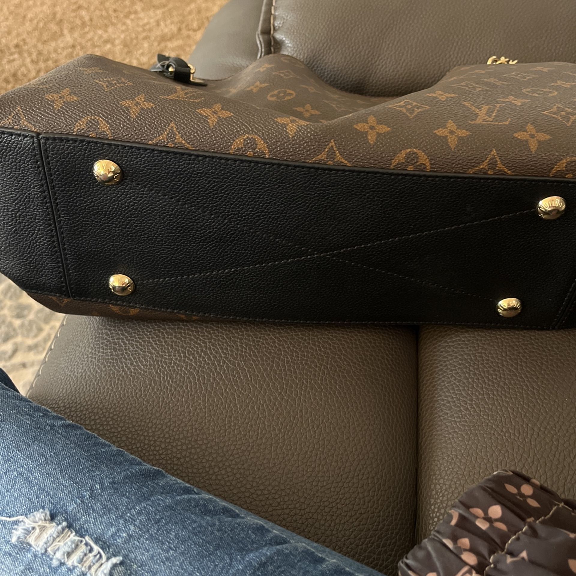 Saint Laurent And Louis Vuitton Bags Take Both For1/2 Original Price And  Bran New Never Used for Sale in Orangevale, CA - OfferUp