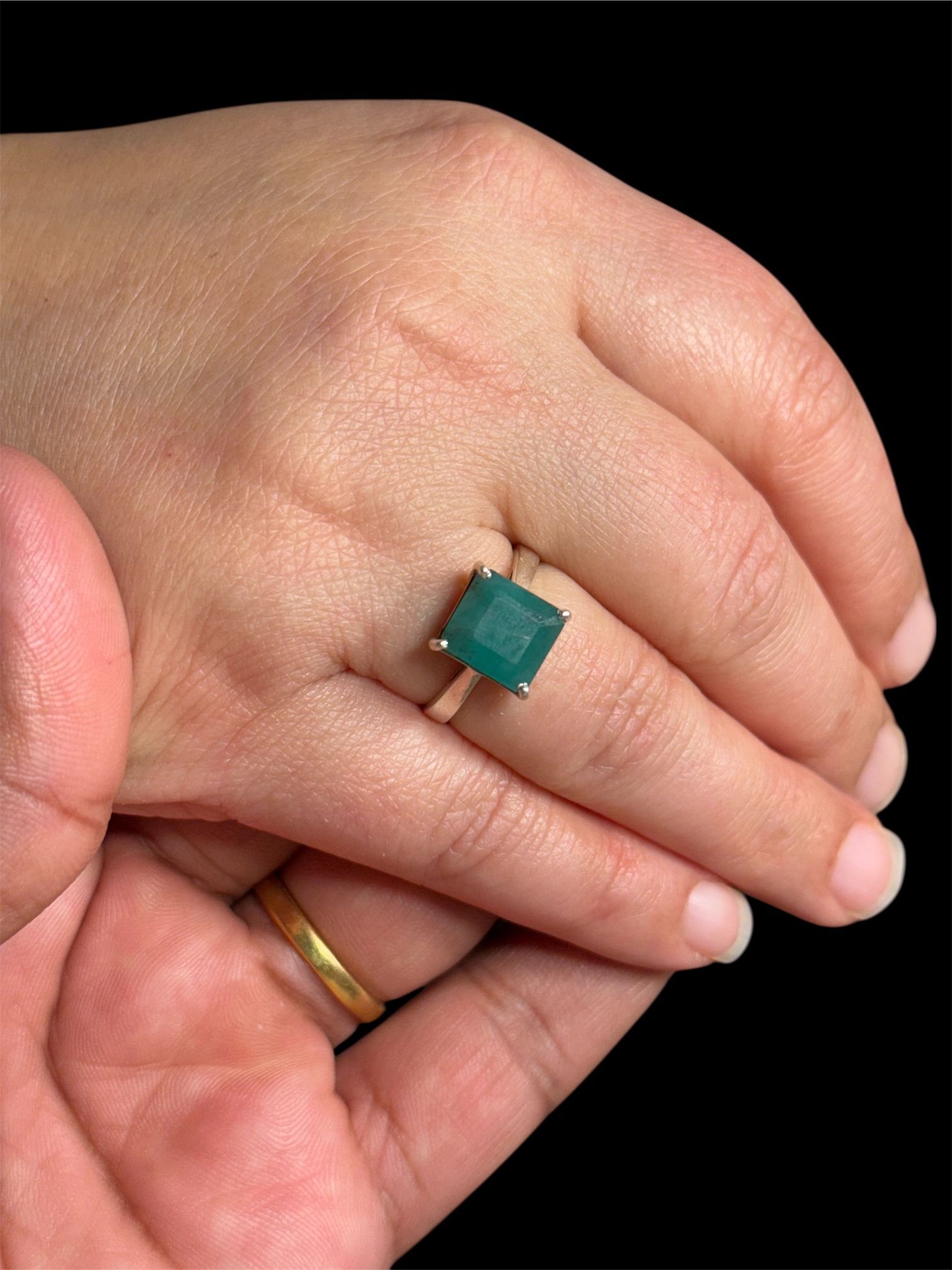 Pre-Owned 3.5ct Emerald Ring in 925 Sterling Silver, Size 7.5