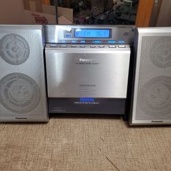 Panasonic SA-EN17 Bookshelf MP3/CD/AM/FM Stereo System Tested & Working