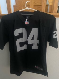 Raiders LYNCH #24