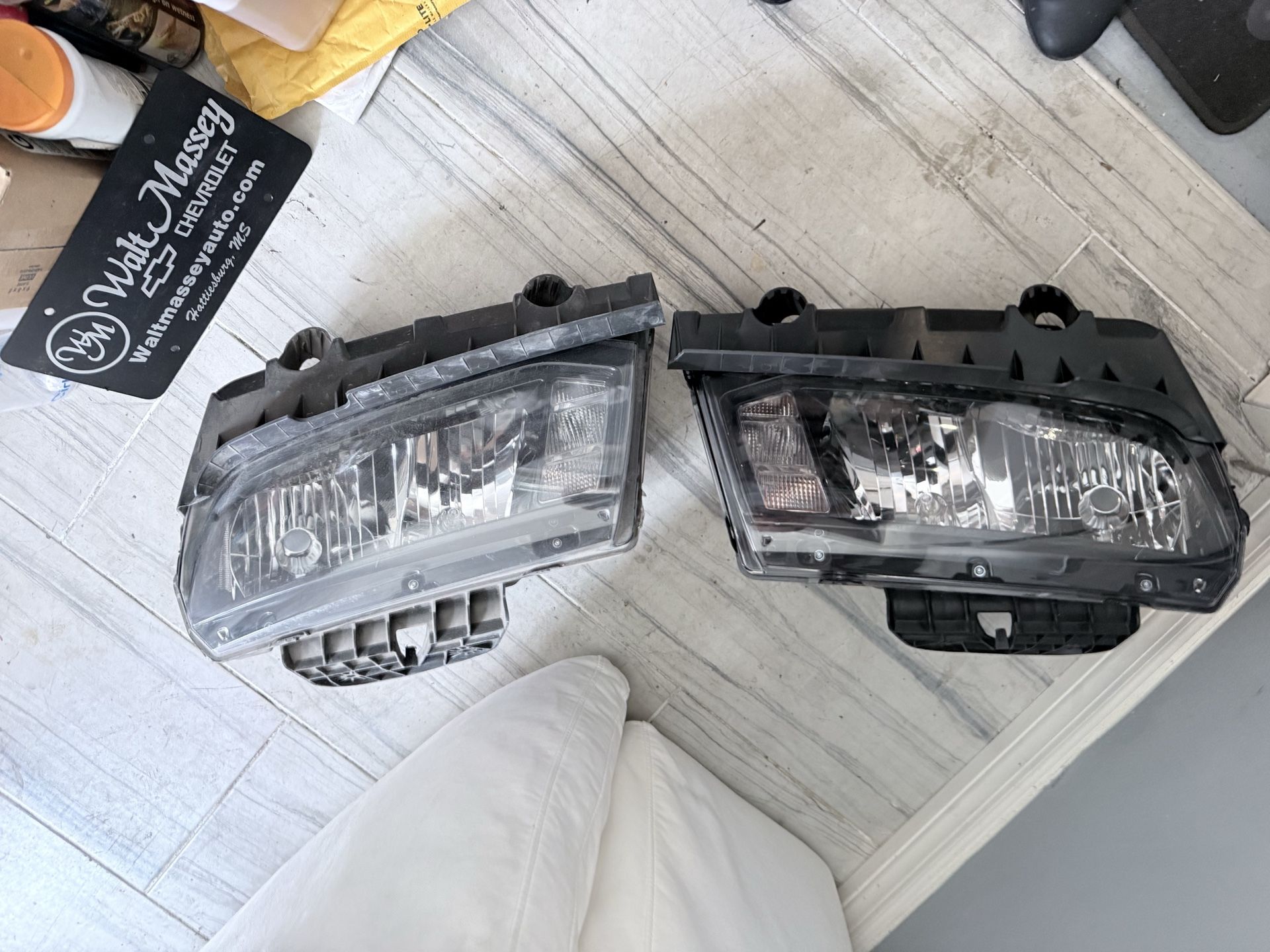 2015 Chevrolet Camaro headlights