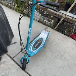 Razor Electric Scooter E200
