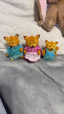 Woodzee Fox Family