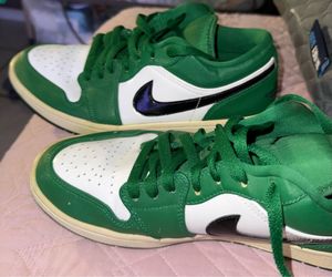 8.5 Men’s Air Jordan 1 Low ‘Pine Green’