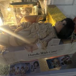 Dolls And Shoes 