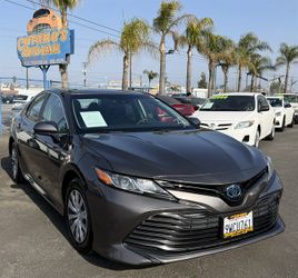 2018 Toyota Camry Hybrid LE