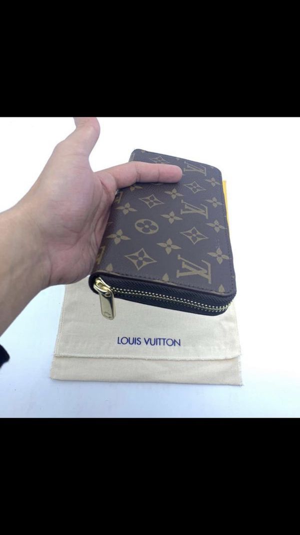 Louis Vuitton mono wallet for Sale in Dallas, TX - OfferUp