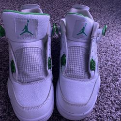 Size 10 unbranded metallic green basketball shoes