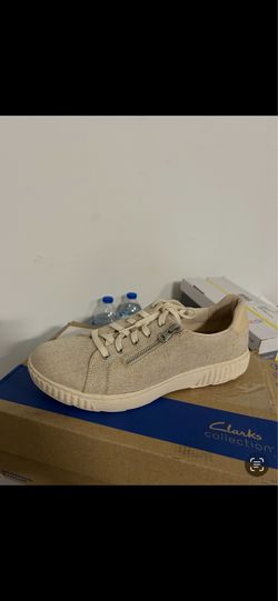 Clark’s Caroline echo round Oxford shoe size 7M natural color