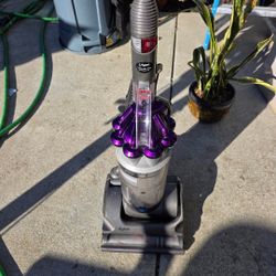 Dyson DC17 Animal Upright Vacuum – Powerful & Reliable