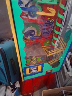 Wowie zowie musical gumball machines.