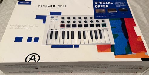 Arturia MiniLab MKII Universal MIDI Controller