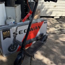 Segway DLX 2 Pro Patinete Eléctrico, Velocidad Máxima de 15.5 mph, Alcance de 21.7 Millas, Certificado UL para Adolescentes y Adultos