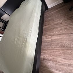 QUEEN BED FRAME 