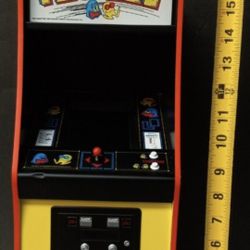 Pac-Man 1/4 Scale 