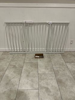 Extra Wide Pet Gate / Baby Gate - Fits Openings 57.48” - 62.20”