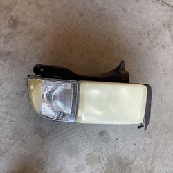 Dodge Ram 1(contact info removed) Sport Passenger Headlight