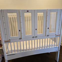 Gertie Accessible Crib For Parents With Limitations, Disabilities, Or Special Needs (White) 