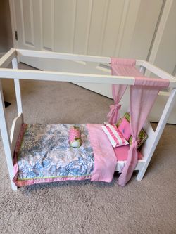 Doll bed