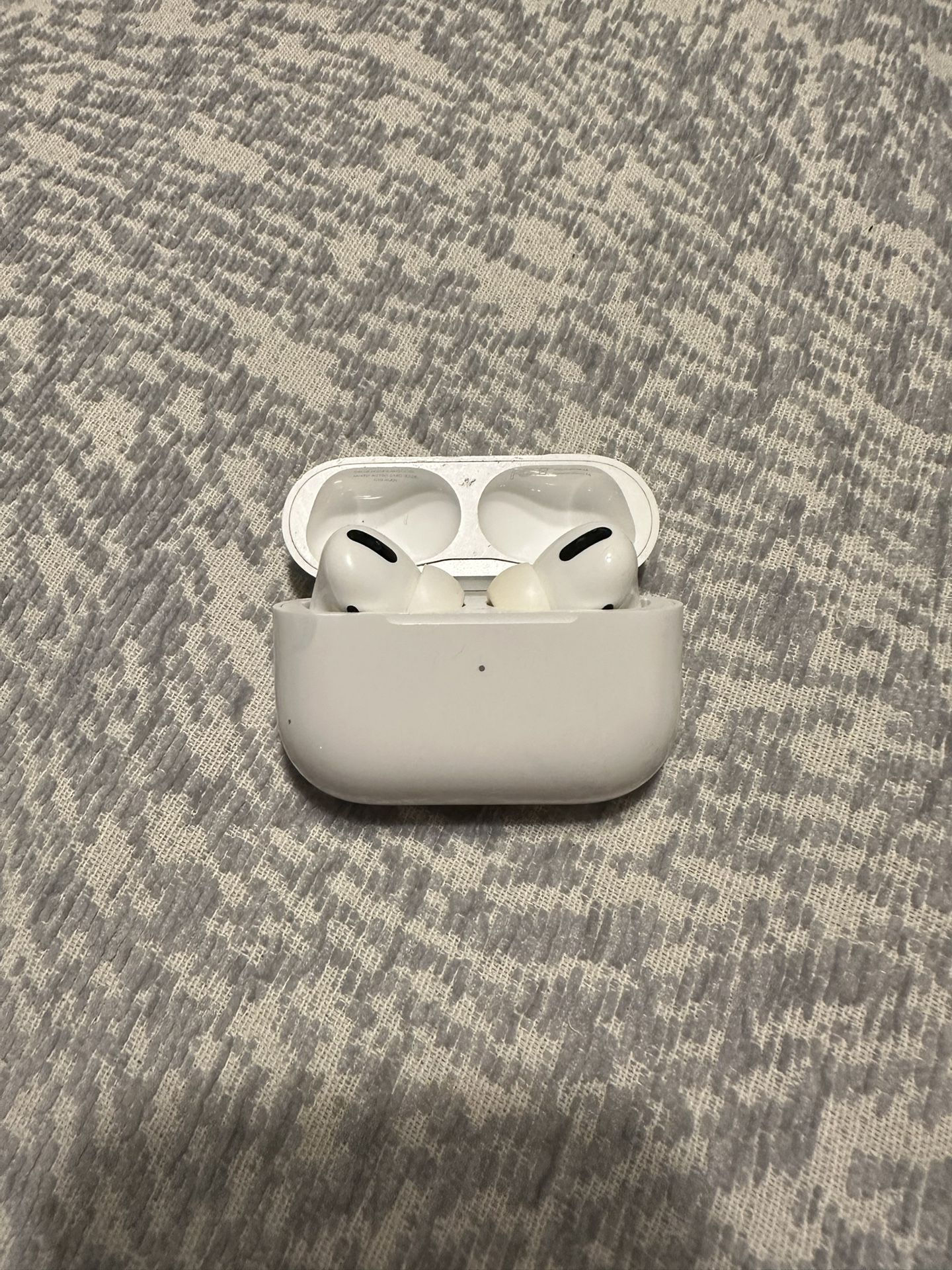 1st Gen - AirPod Pros - Used 