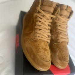 Air Jordan 1s Retro Wheat Size 10.    140$ Obo