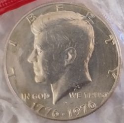 Mint Bicentennial Kennedy Half Dollar Type 1