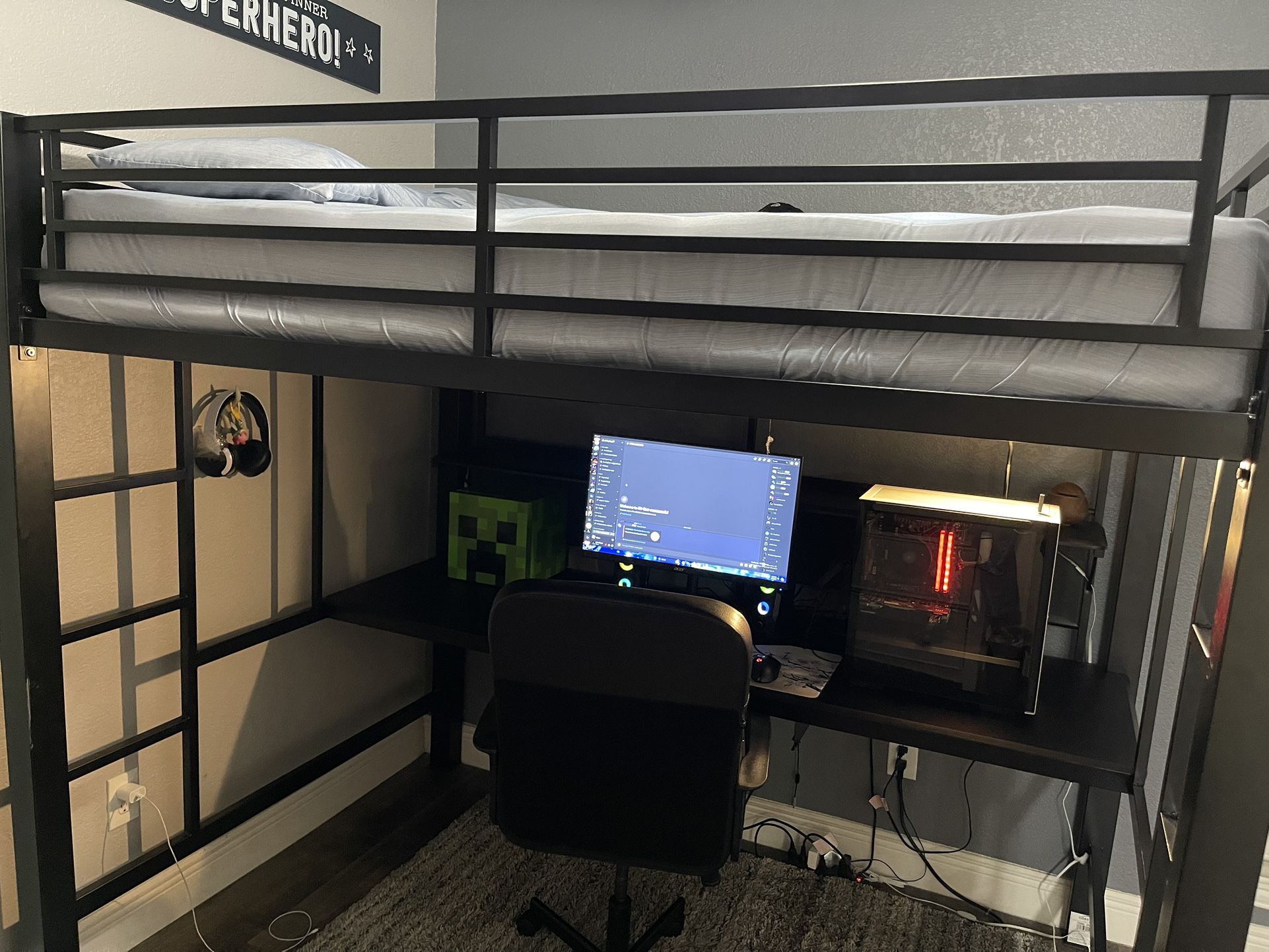 Full Size Bunk Bed With Desk 