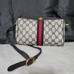Authentic Gucci Sherry Line Crossbody Bag PM