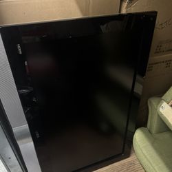 Vizio Tv With/ Without Speakers 