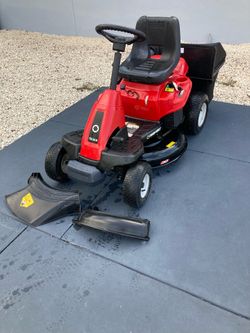 Like New Troybilt TB30R Tractor 30 Inch Riding Lawn Mower * Delivery*