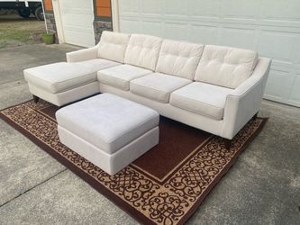 Very Nice Sectional with Chaise Lounge