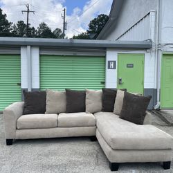 Tan Sectional Sofa (free delivery)✨