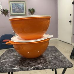 Tupperware 