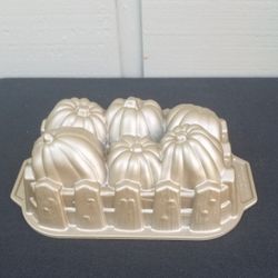 Nordicware PUMPKIN HARVEST LOAF PAN