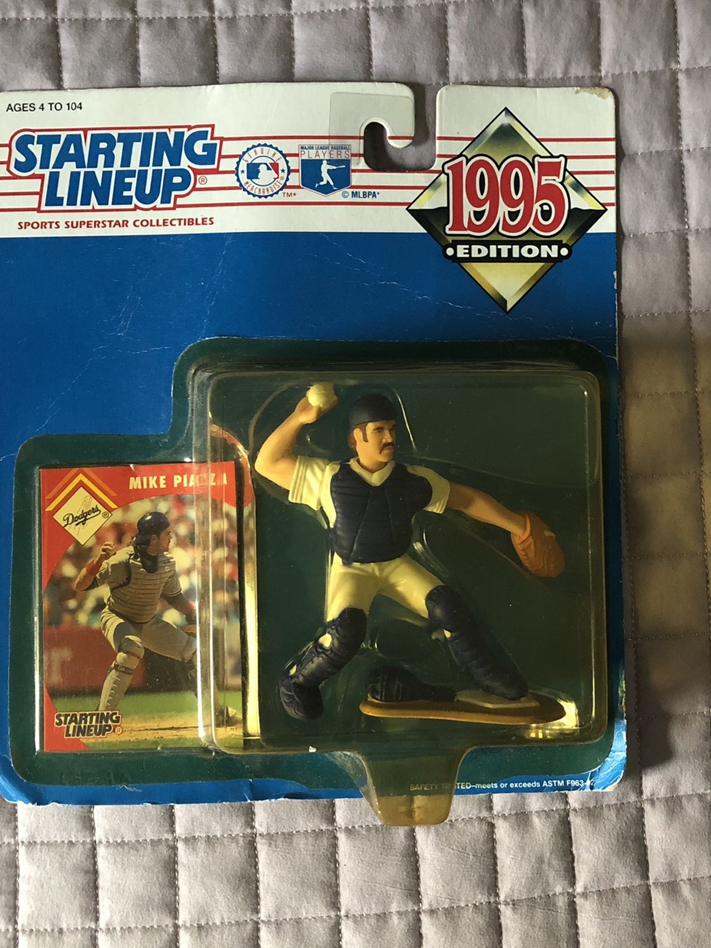 1995 Los Angeles Dodgers Mike Piazza Kenner Brand New Toy