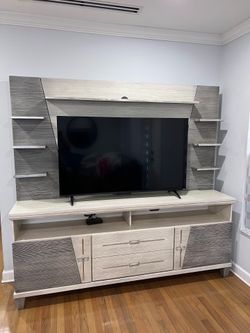Entertainment tv wall unit.