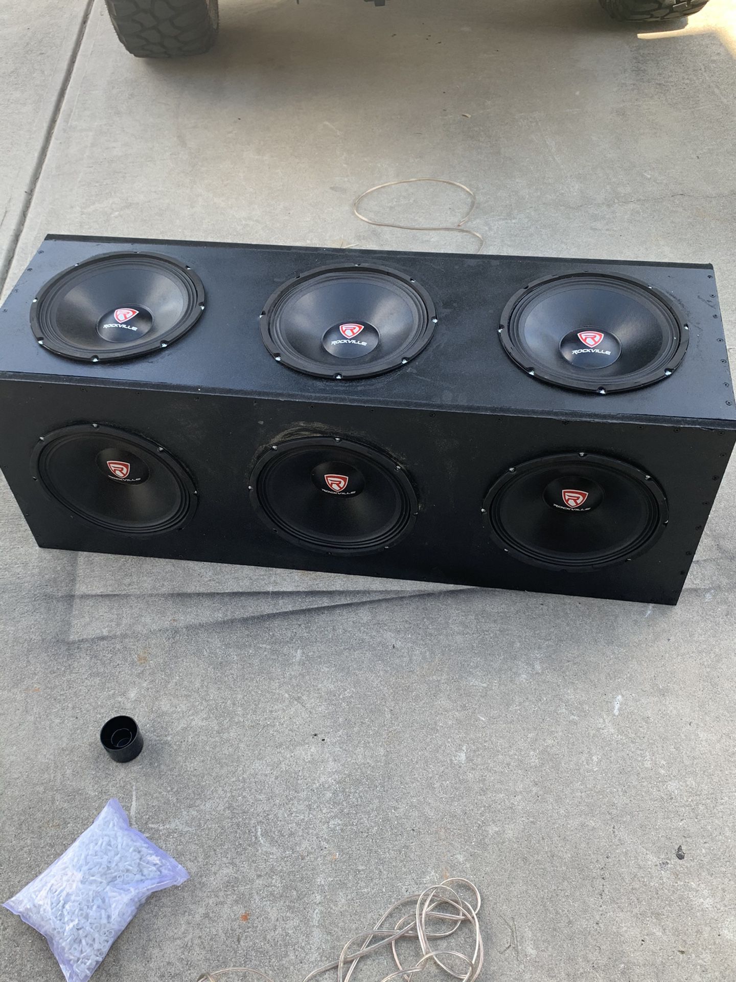6-12s midbass loudspeakers in a box