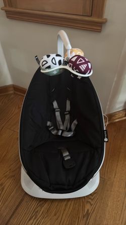 4 Mom Mamaroo Baby Swing