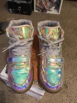 Bo Jackson Superbowls Trainers size 8.5 run like a 9. Hard to find these, these days. Warning ⚠️ these shoes break Necks!