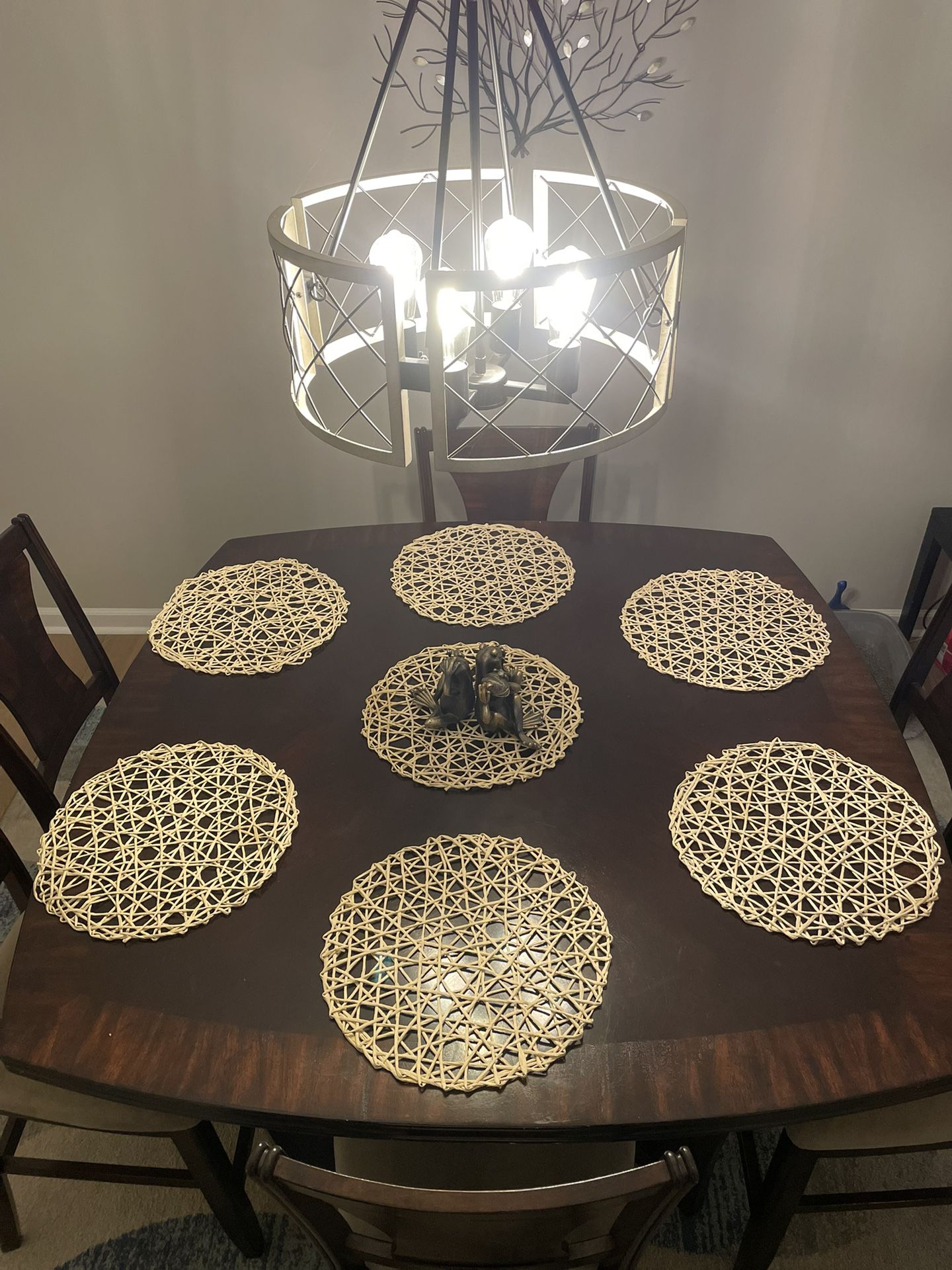 Table with six chairs in excellent condition