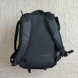 Nomatic CarryOn Backpack 30L