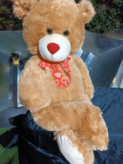 Valentine's Day / Heart-themed Giant Teddy Bear