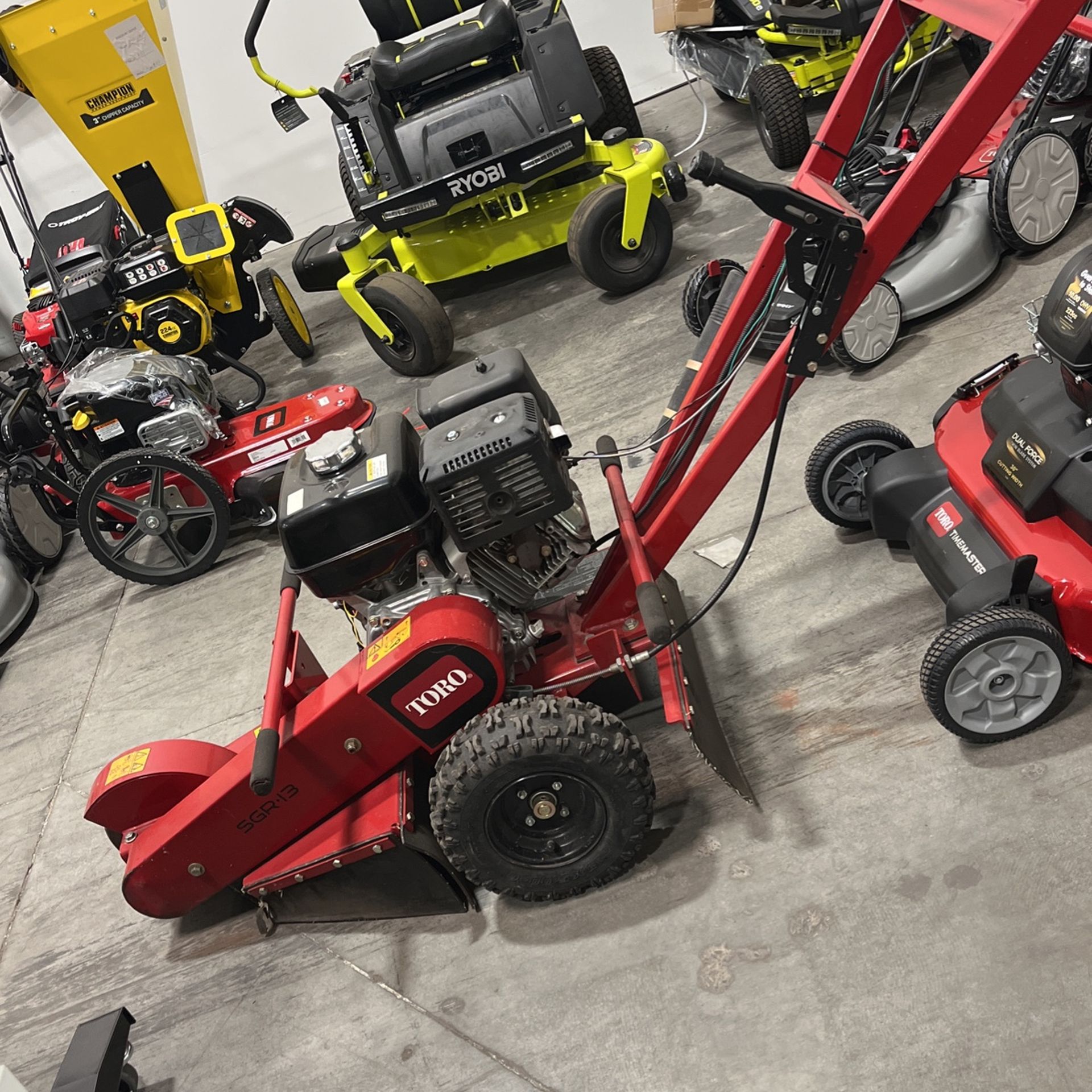 Toro SGR13 Stump Grinder 22615HD for Sale in Phoenix, AZ OfferUp