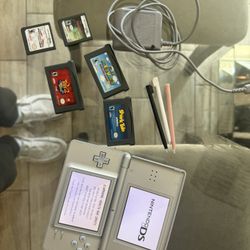 Nintendo DS Lite W/ Games, Stylus’ And Charger 