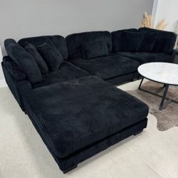 For Sale - Black Modular Sectional with Ottoman !!! Ask For Price!!! Preguntar Por Precio 