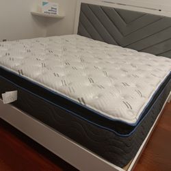 *Wow!!!*---Attractive Colby Platform King Bedroom Sets---From $899!!!---Delivery/$10 Down Financing🫡