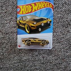 HotWheels Meijer Exclusive Gold Edition Dimachinni Veloce