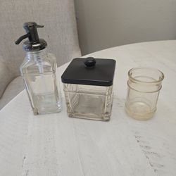 Antique Bathroom Accessories 