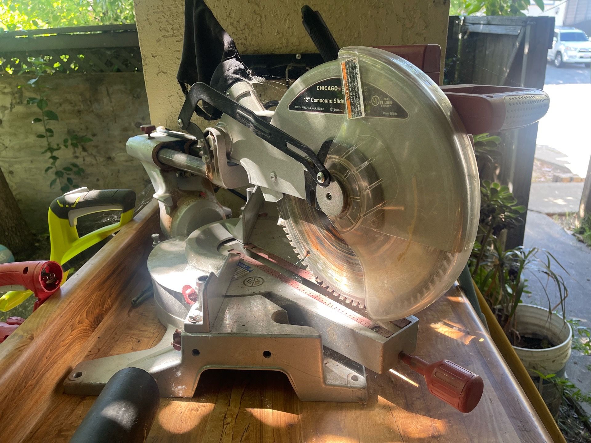 Sliding saw